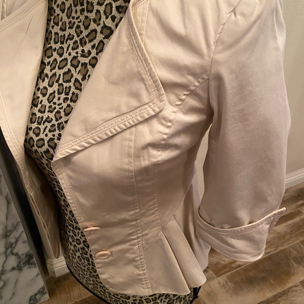 Bebe short Ladies Jacket. - Picture 9 of 11